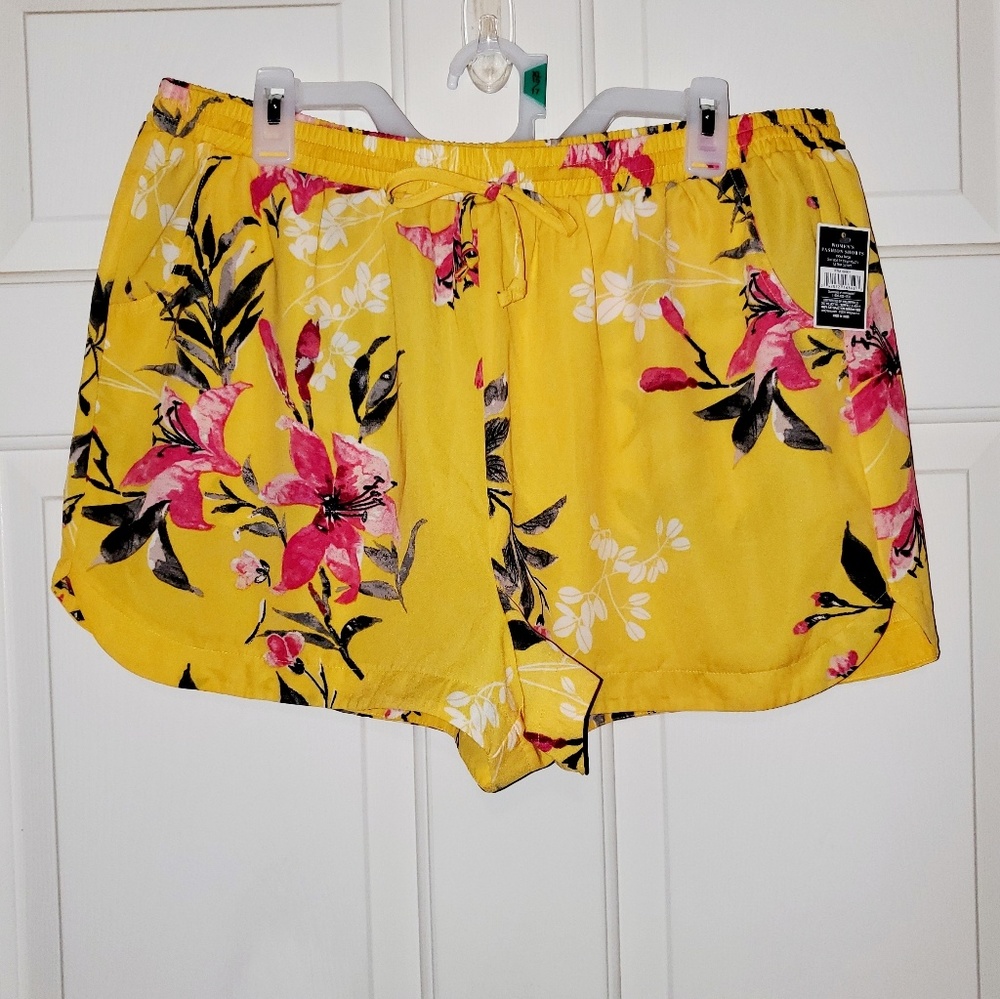 West Loop Floral Shorts
